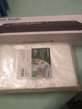 Vaccum Sealer and Bags